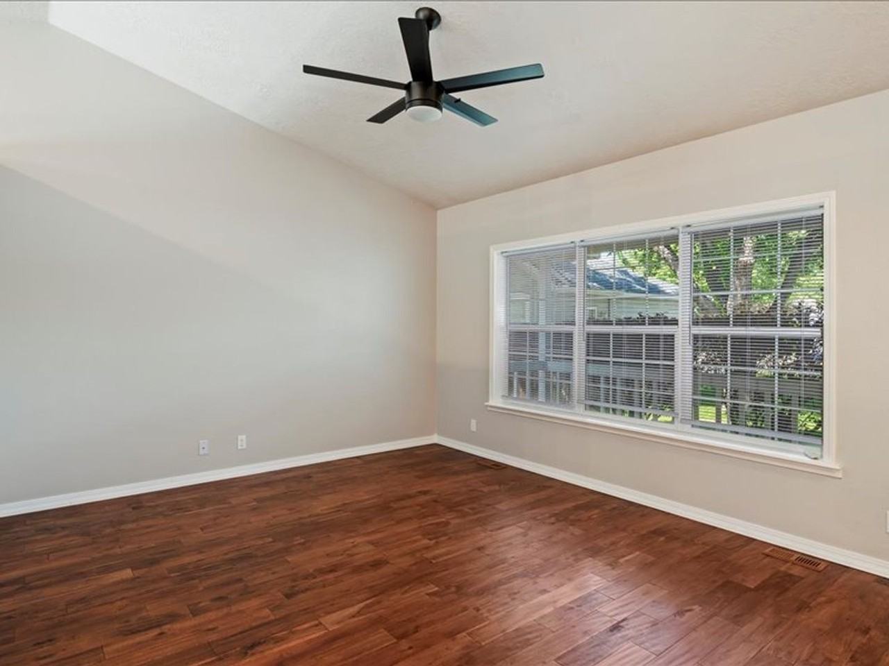 14180 W Chadford Dr - Photo 7 of 32