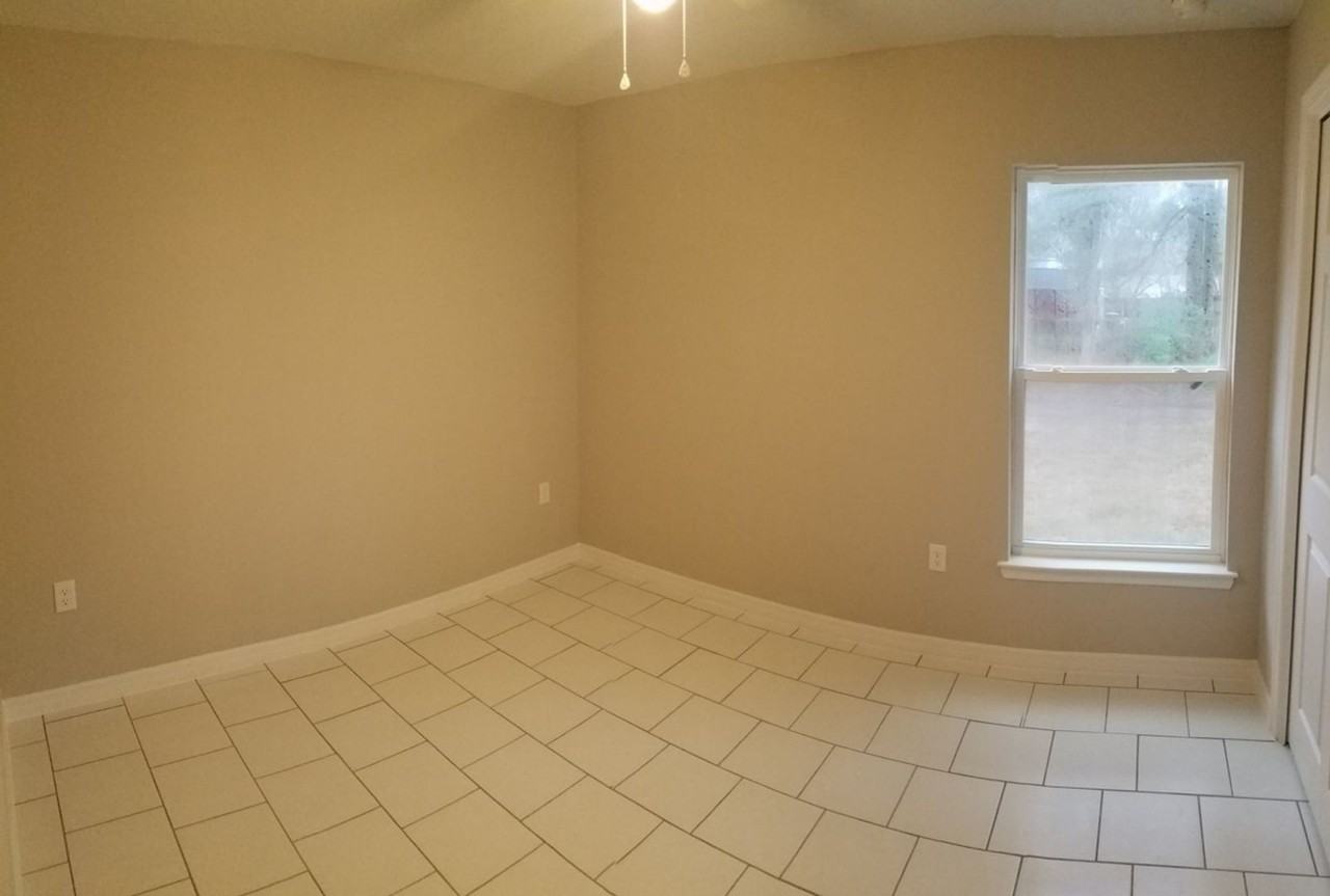 6344 Nw 63rd Ter - Photo 7 of 10