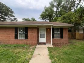 124 Brainerd Ave - Photo 1 of 1