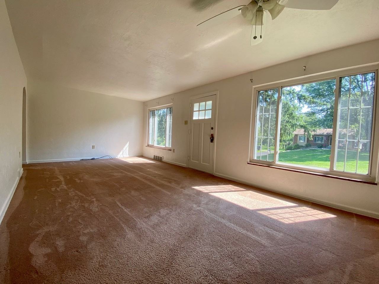 122 Parkwood Ln - Photo 6 of 18