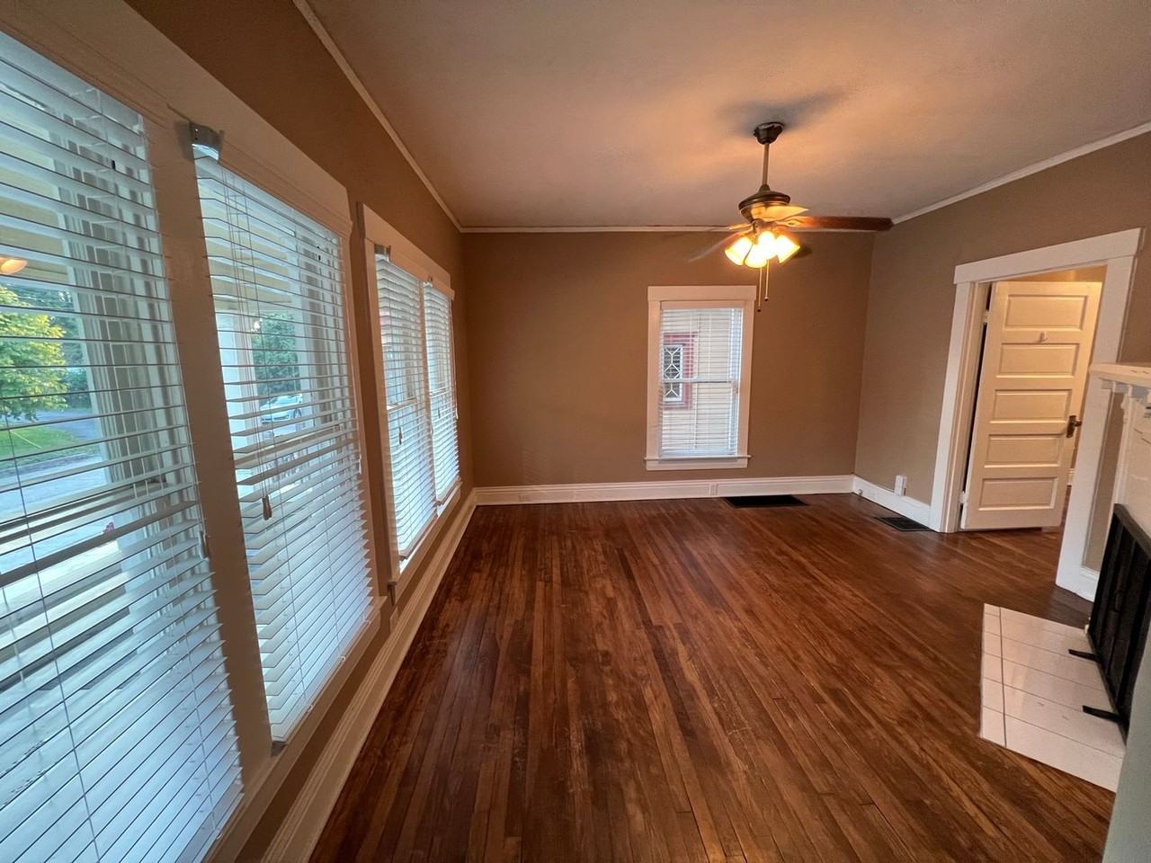 2831 Westminster Ct - Photo 3 of 15