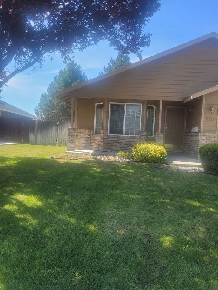6408 Robinson Dr