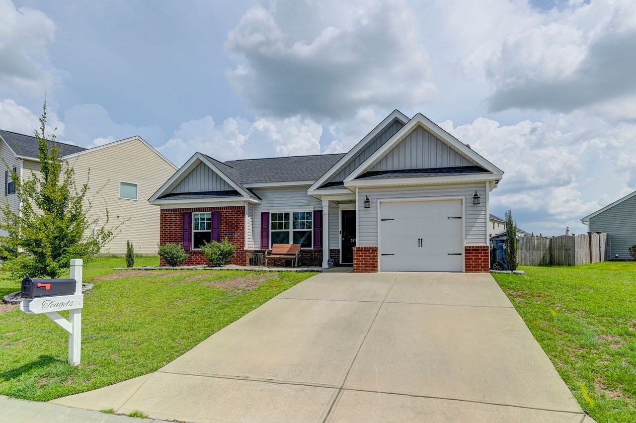 357 Finch Ln - Photo 2 of 18