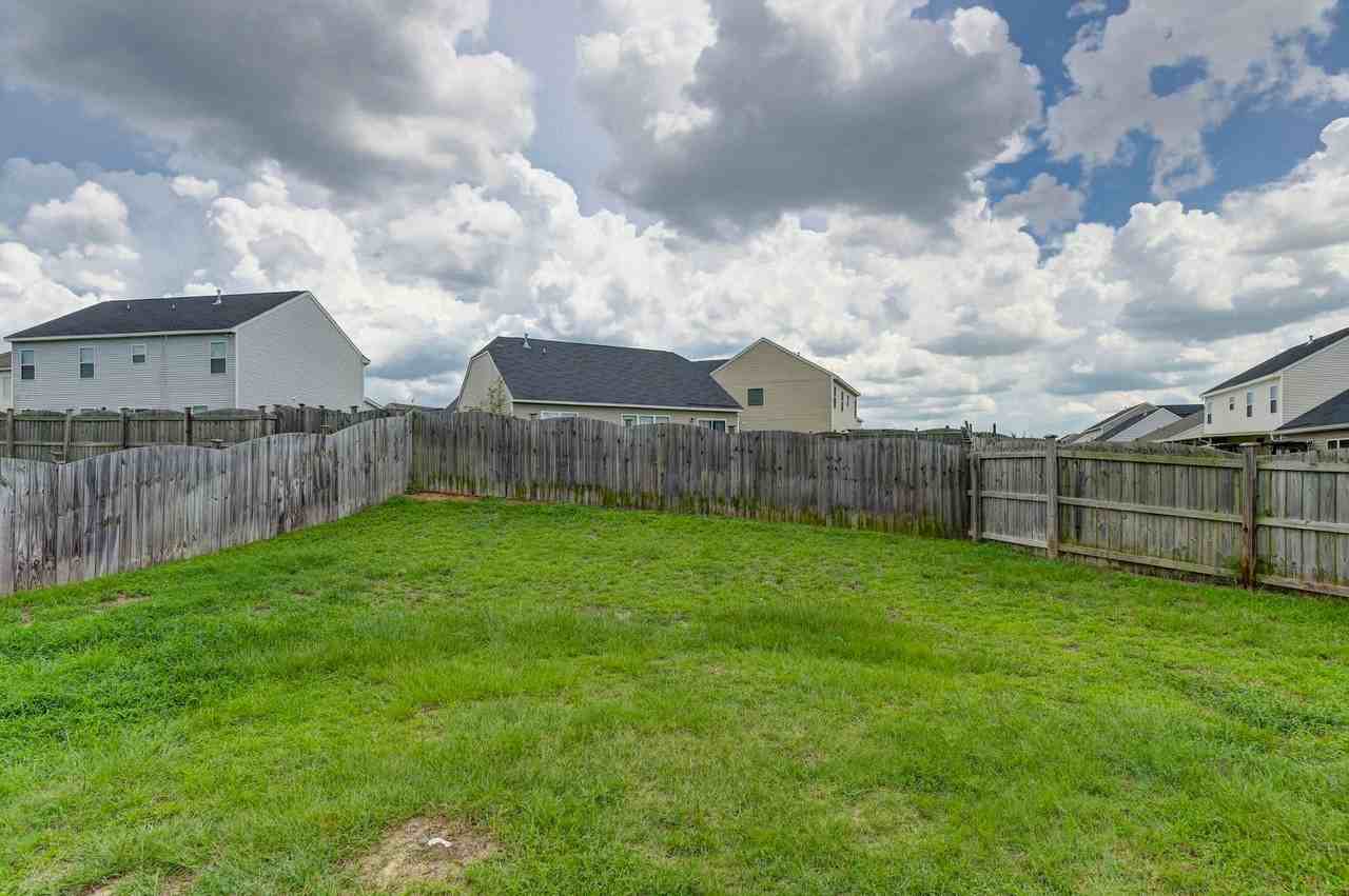 357 Finch Ln - Photo 4 of 18