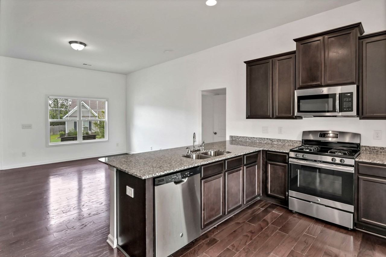 357 Finch Ln - Photo 7 of 18