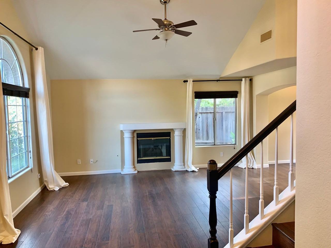 1023 E Freedom Ave - Photo 4 of 22
