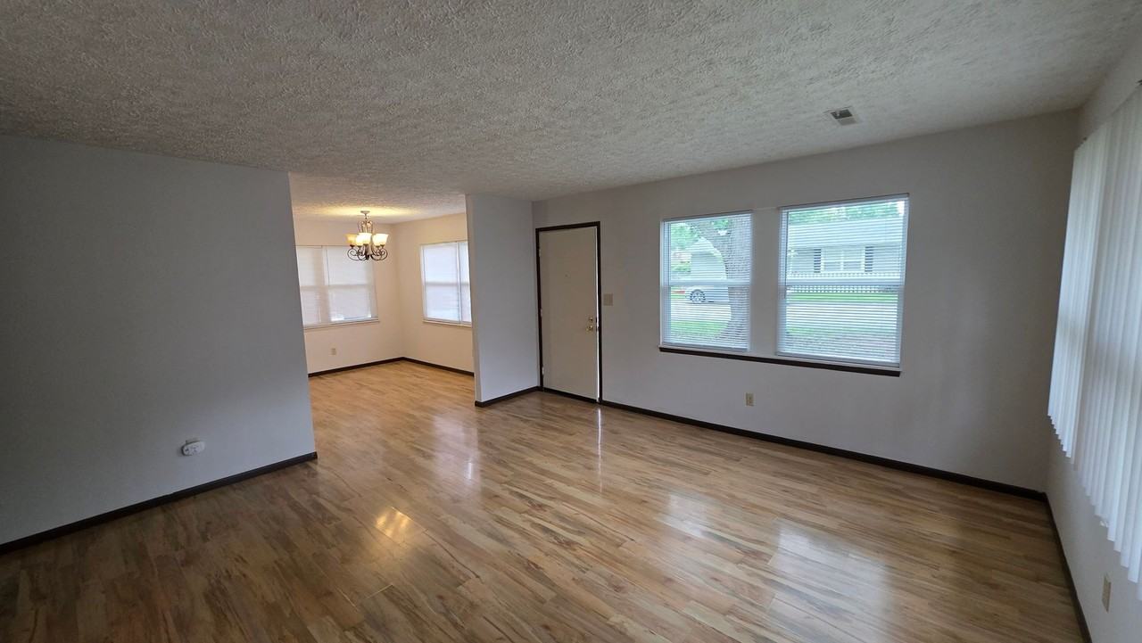 624 W Lois St - Photo 5 of 16