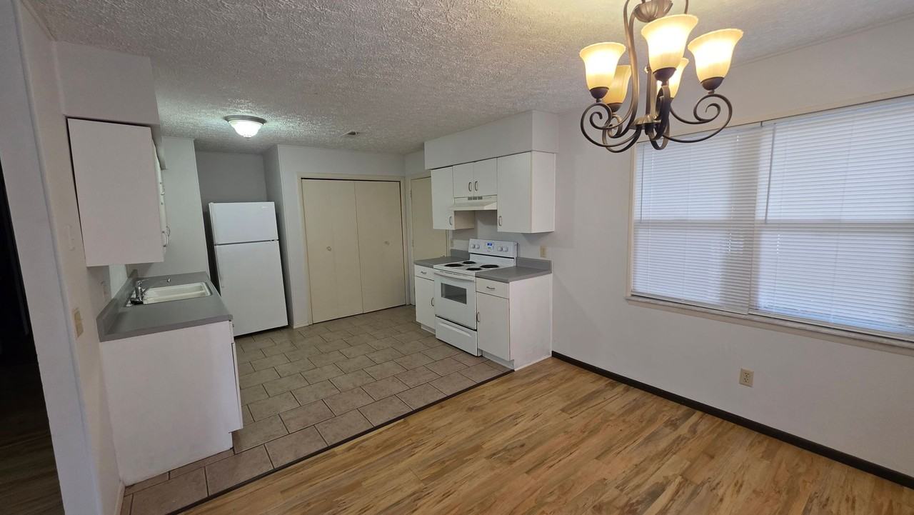 624 W Lois St - Photo 7 of 16