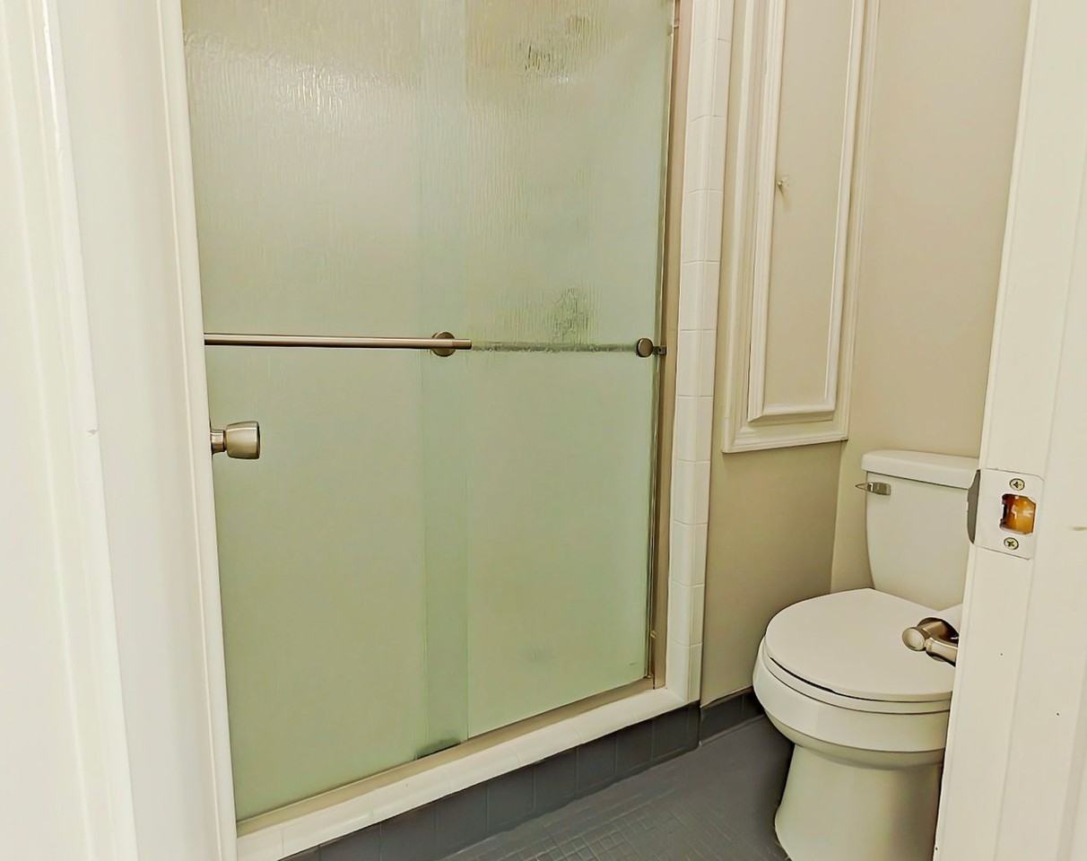 850 Brookfield Pkwy - Photo 5 of 15