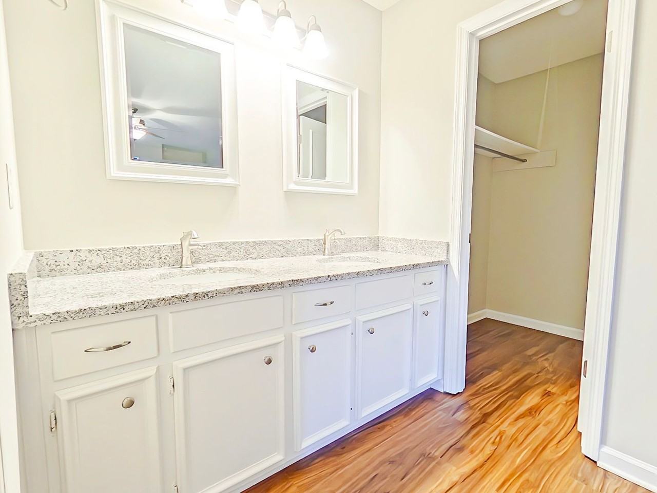 850 Brookfield Pkwy - Photo 7 of 15