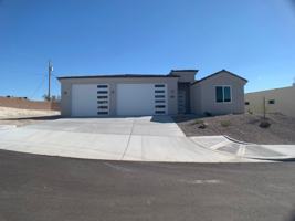 featured image of 3050 Palisades Dr