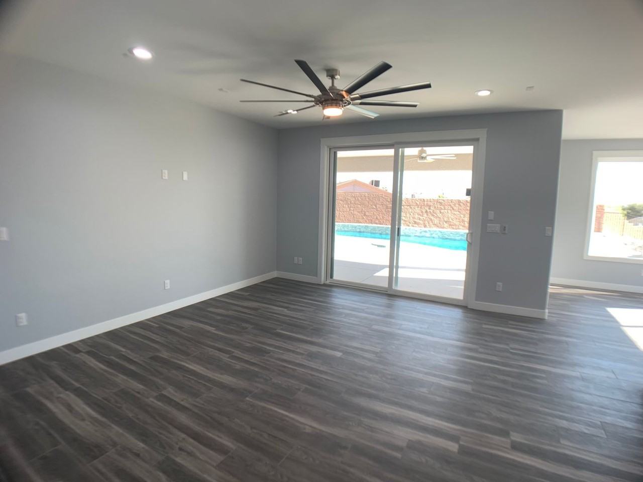 3050 Palisades Dr - Photo 3 of 24