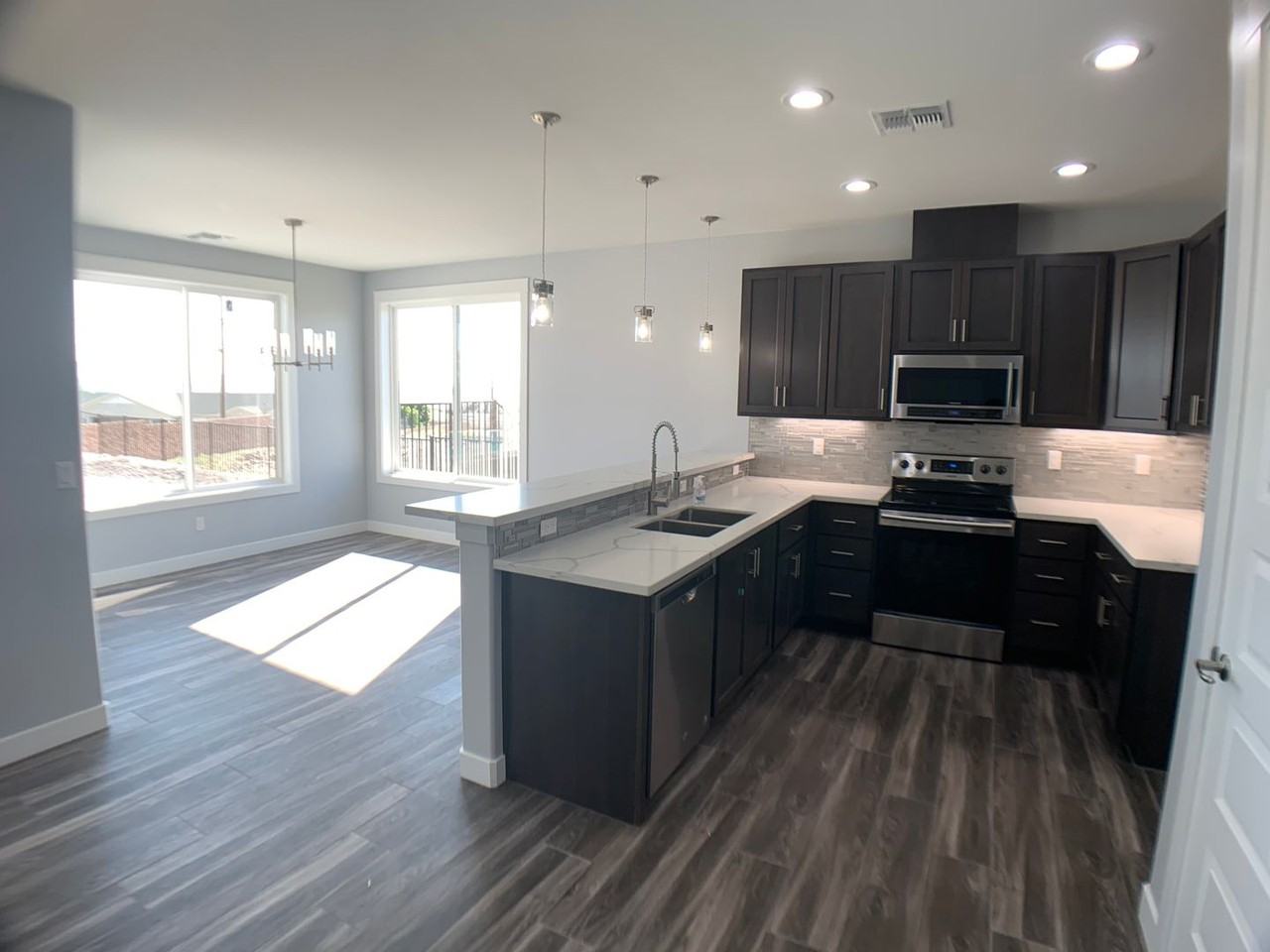 3050 Palisades Dr - Photo 4 of 24