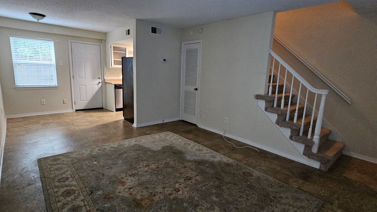 110F Du Rhu Dr - Photo 3 of 10