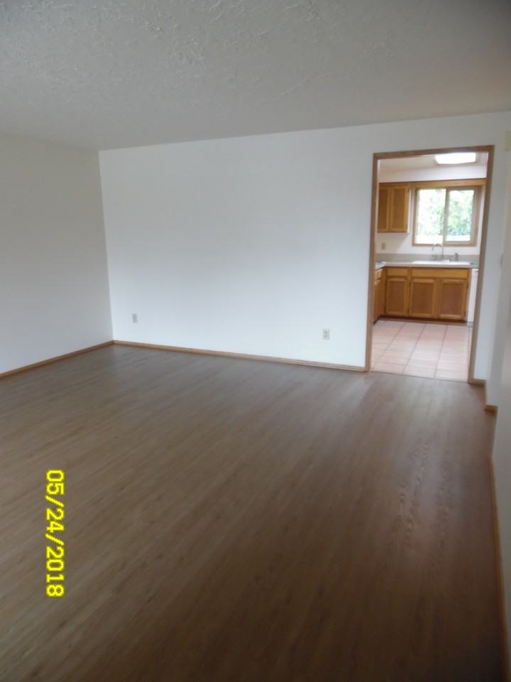 745 Se Alethea Way - Photo 5 of 15