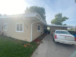 featured image of 1304 Vandenburg Cir