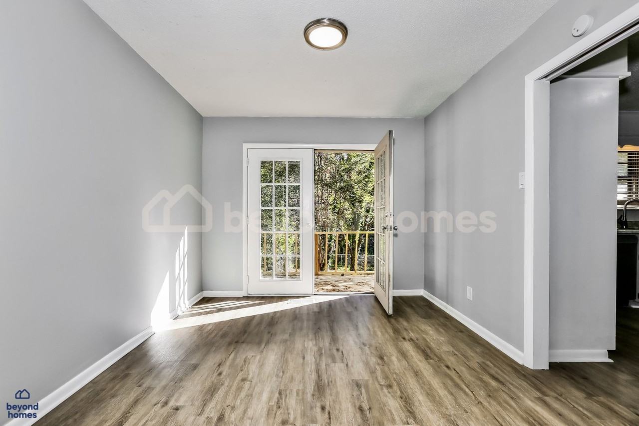 1908 Clapboard Hill Rd - Photo 3 of 19