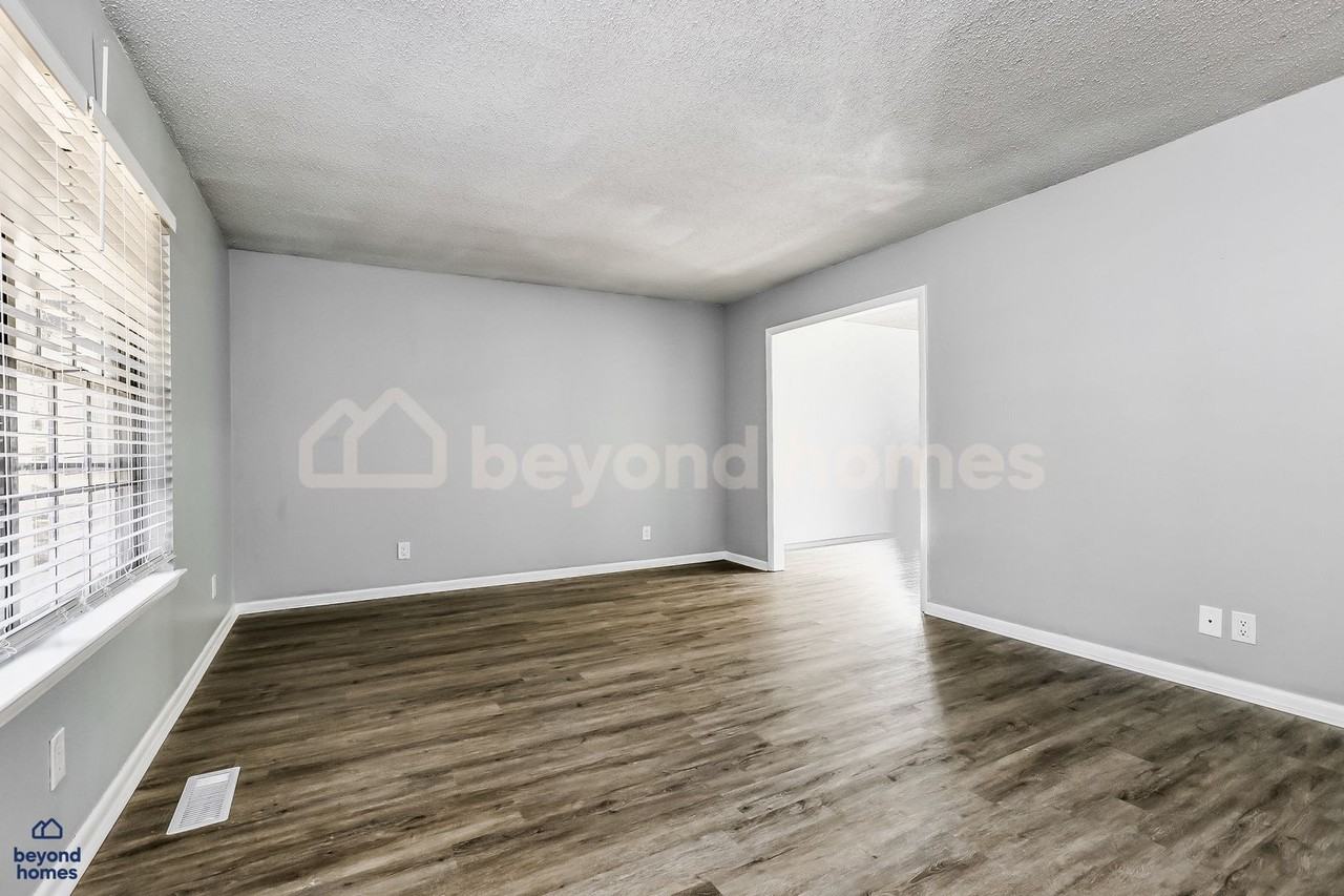 1908 Clapboard Hill Rd - Photo 6 of 19