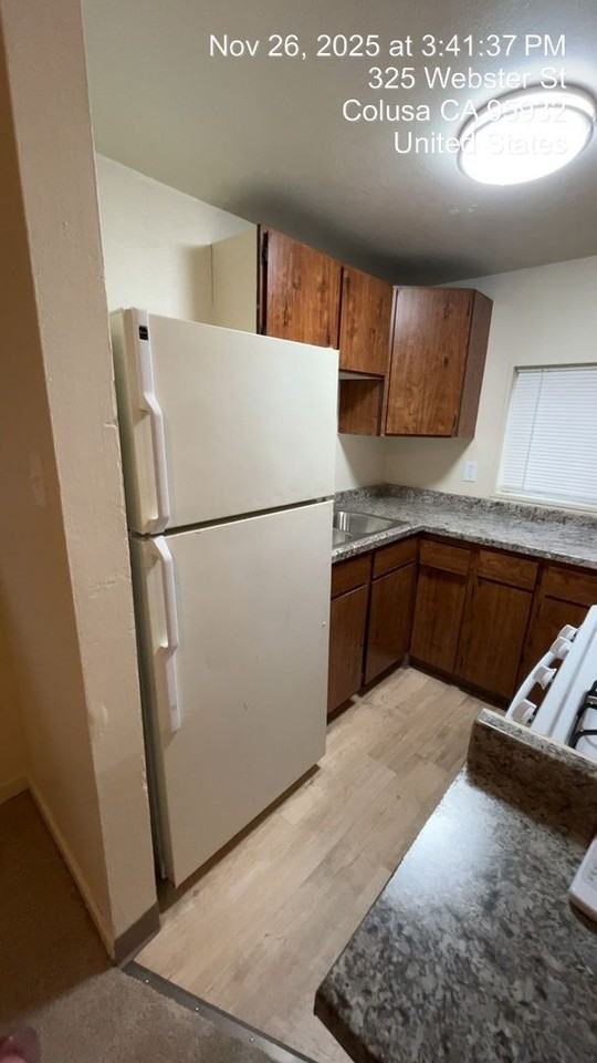 323 Webster St - Photo 4 of 7