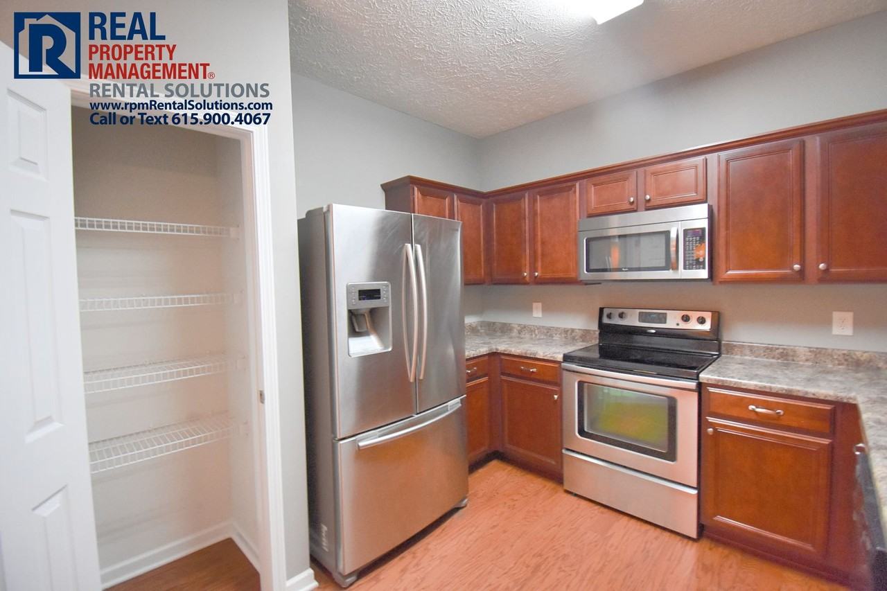 1308 Crown Point Pl - Photo 6 of 23