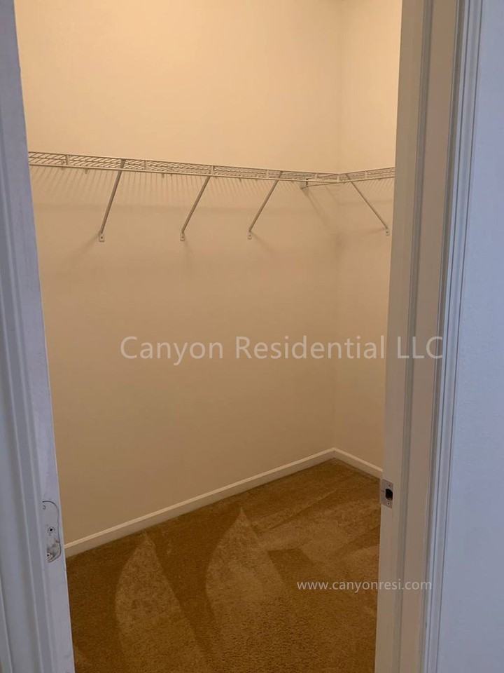 2518 Renard Rd - Photo 6 of 12