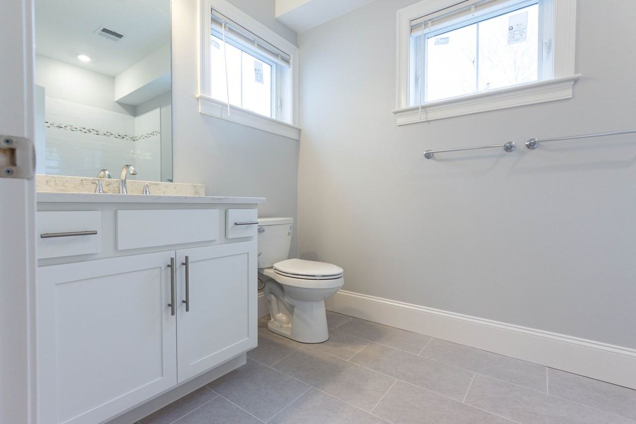 113 Kenrick St - Photo 4 of 15
