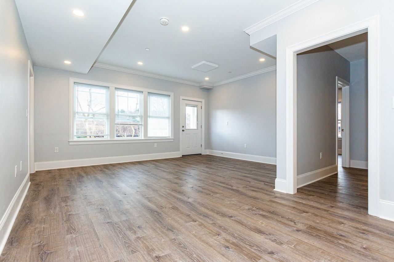 113 Kenrick St - Photo 6 of 15