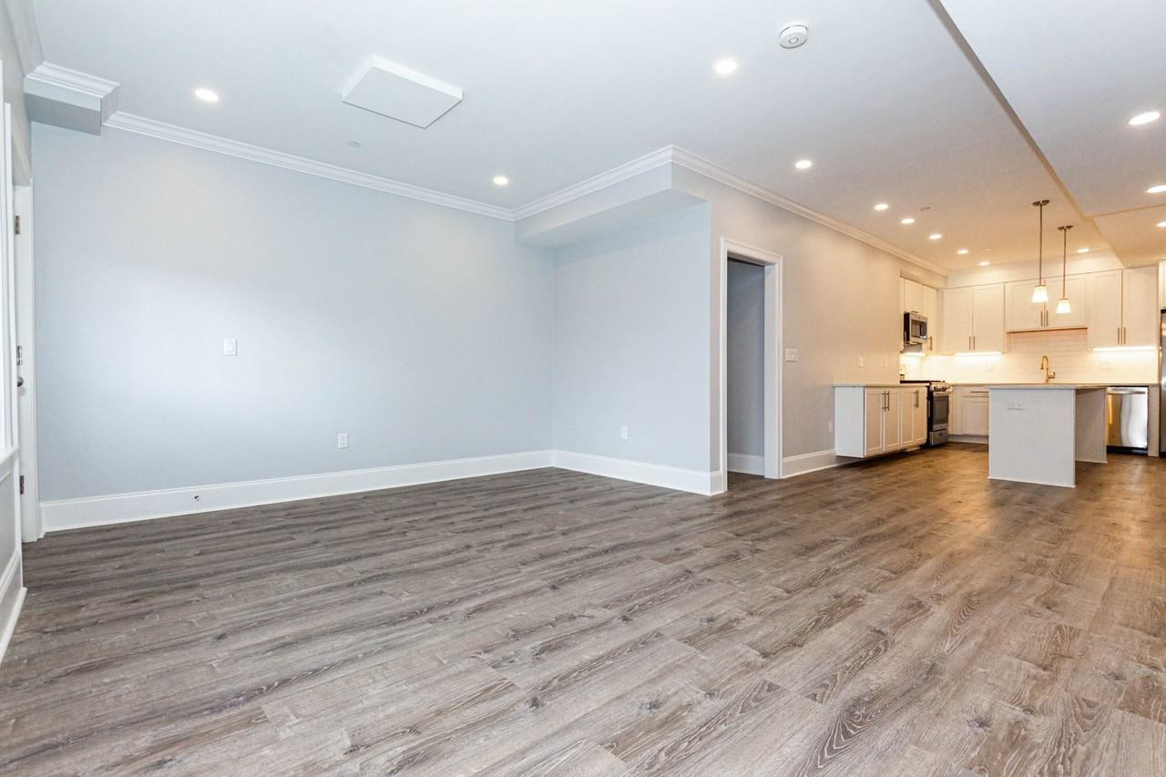 113 Kenrick St - Photo 7 of 15