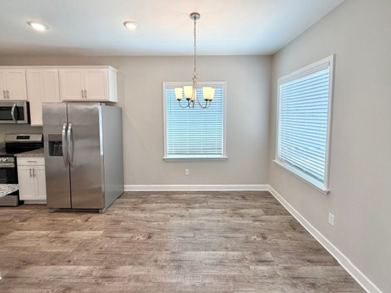 430 Azalea Dr - Photo 6 of 12
