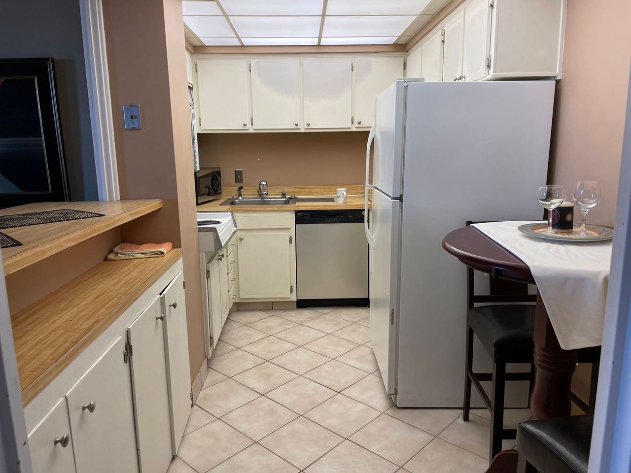 740 Weston Rd - Photo 4 of 29