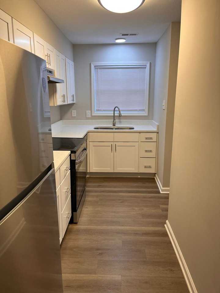 506 N Greensboro St #23 - Photo 5 of 11