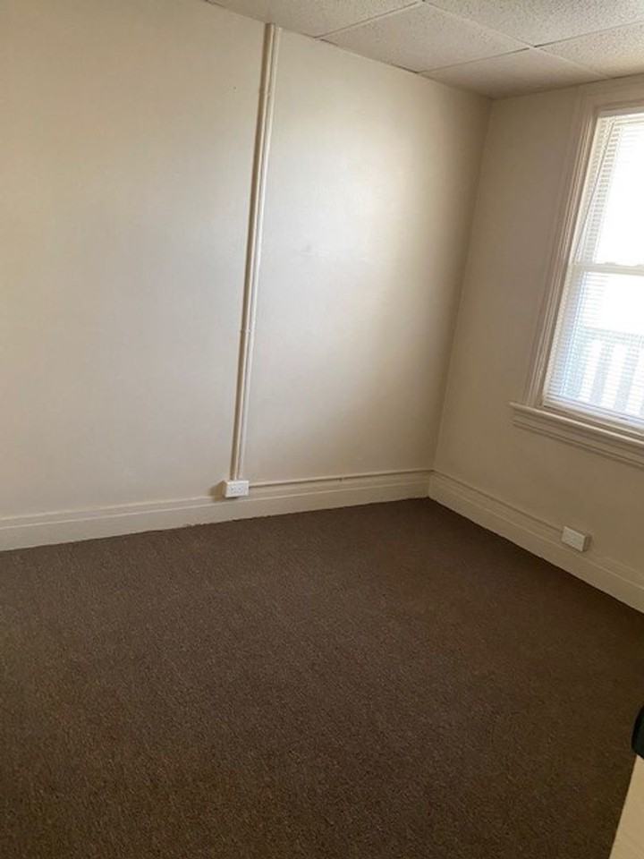 1021 Monument St - Photo 5 of 22