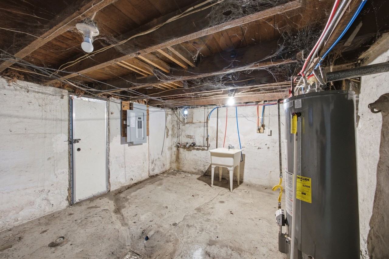2906 Chester St - Photo 3 of 22
