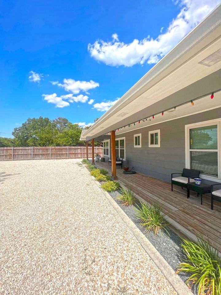 620 Bosque Ln - Photo 2 of 6