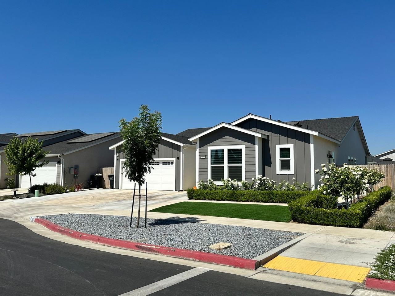 3803 N Santa Fe St - Photo 2 of 34