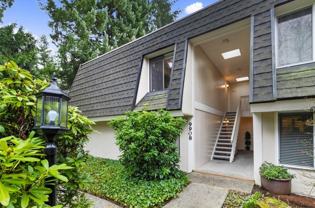 9908 Ne 124th St #906 - Photo 1 of 1