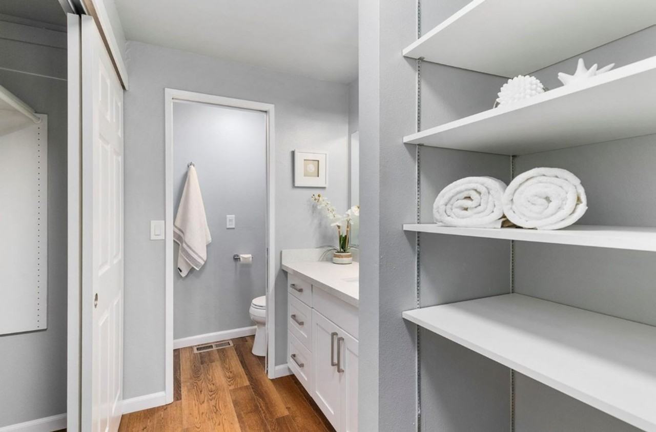 9908 Ne 124th St #906 - Photo 4 of 26