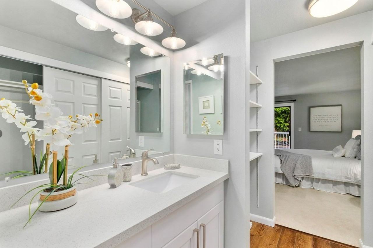 9908 Ne 124th St #906 - Photo 6 of 26
