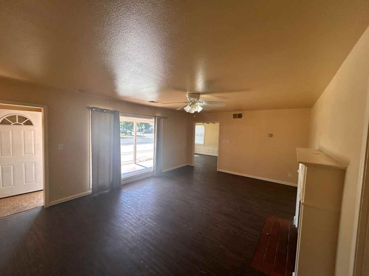 1920 N 11th Ave - Photo 5 of 14