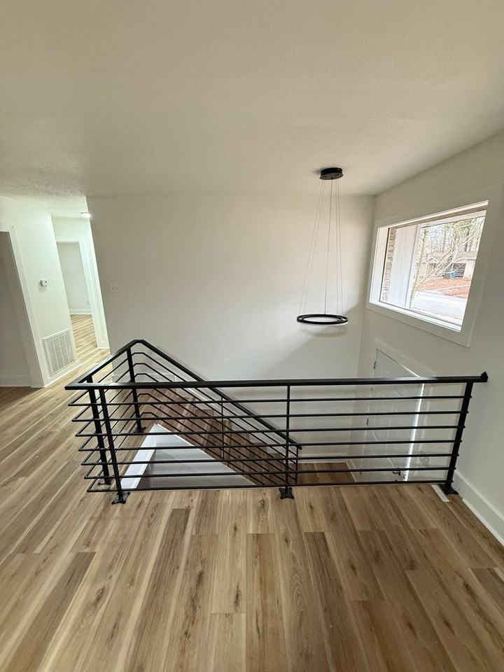 1501 Chris Dr - Photo 5 of 13