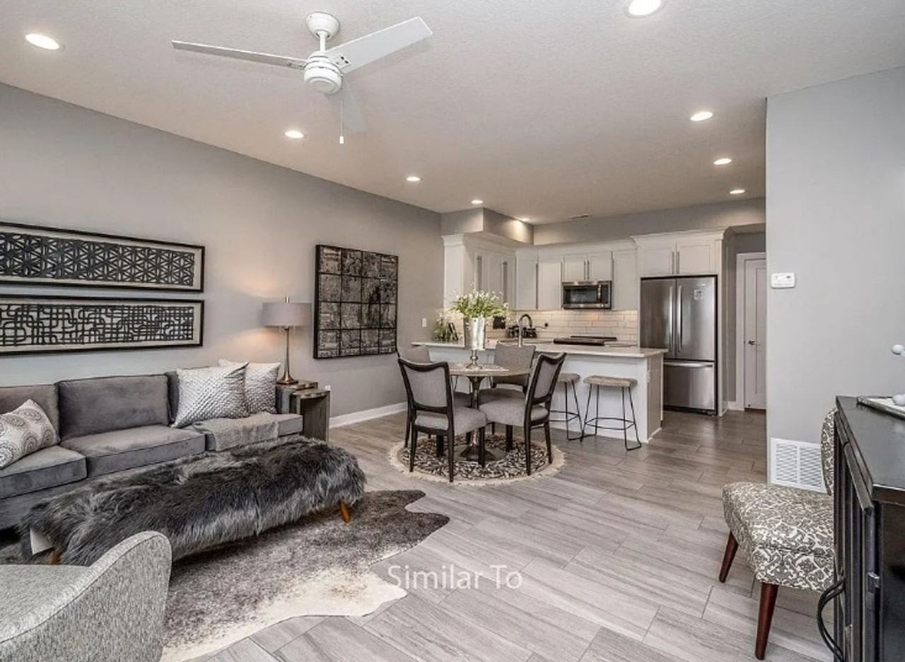 2362 Se Sydney Ln - Photo 2 of 13