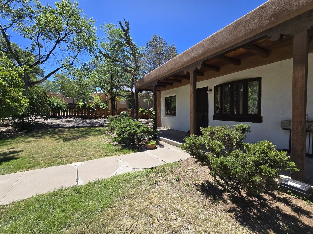 342 Hillside Ave - Photo 3 of 34