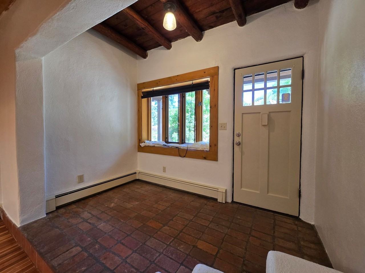 342 Hillside Ave - Photo 6 of 34