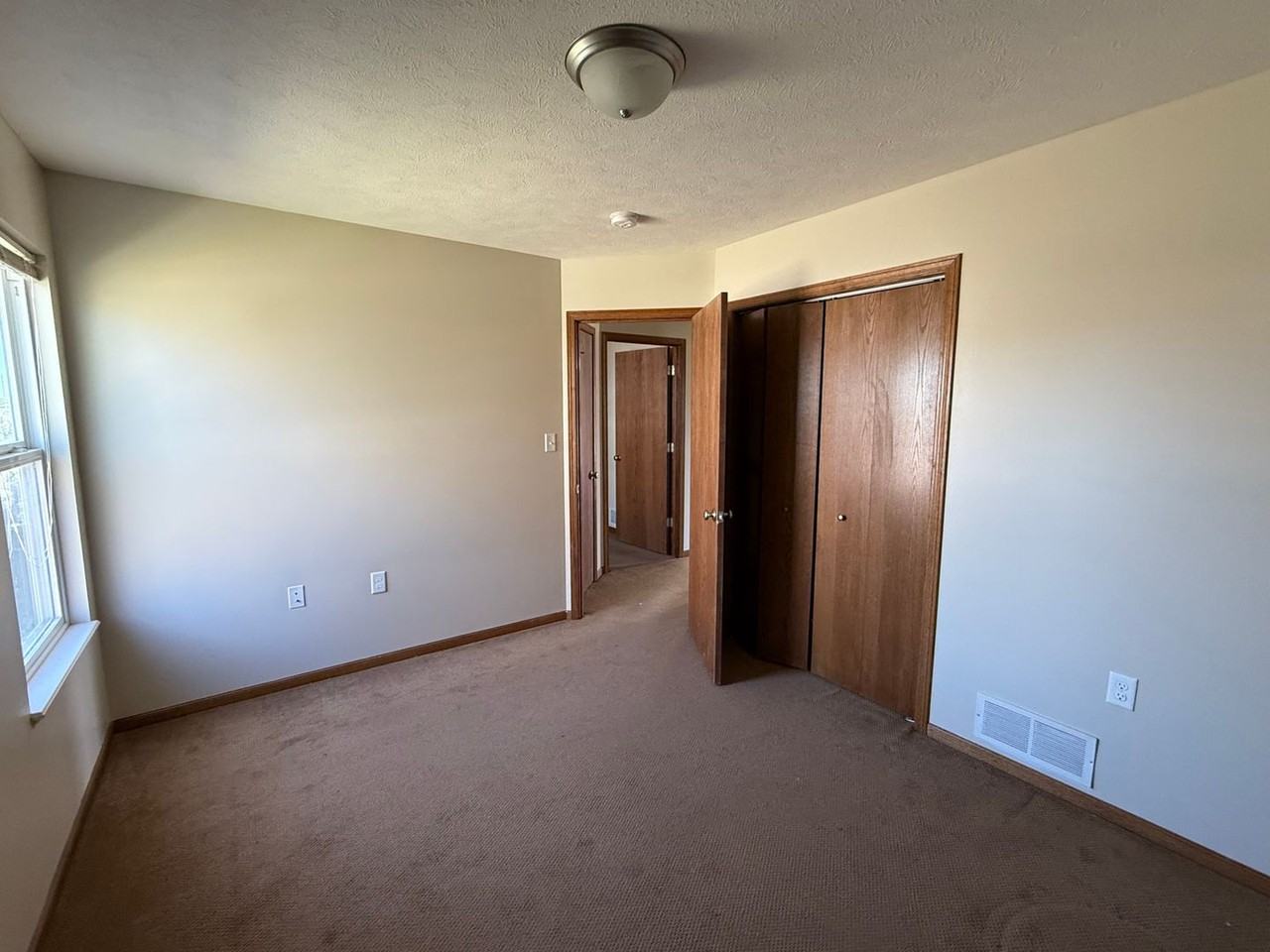516 Grainfield St - Photo 6 of 7