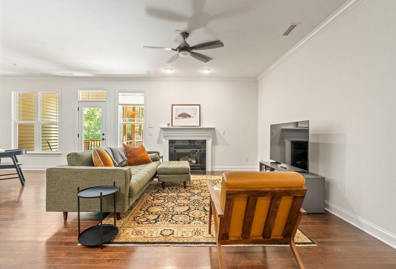 344 Rose Walk Ln - Photo 5 of 33