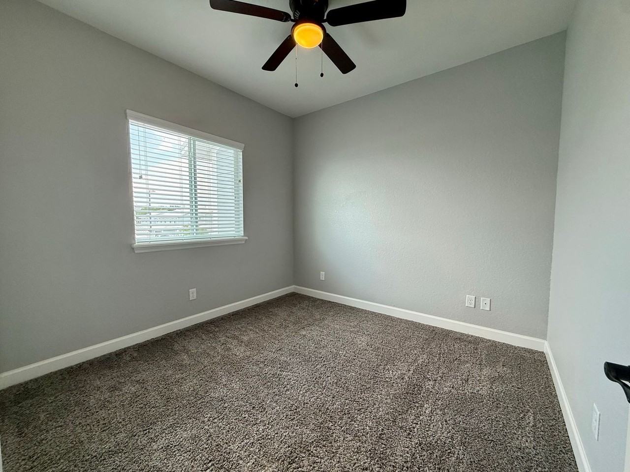 2515 Pine Pl - Photo 7 of 31