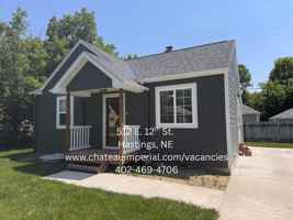 featured image of 512 E 12th St