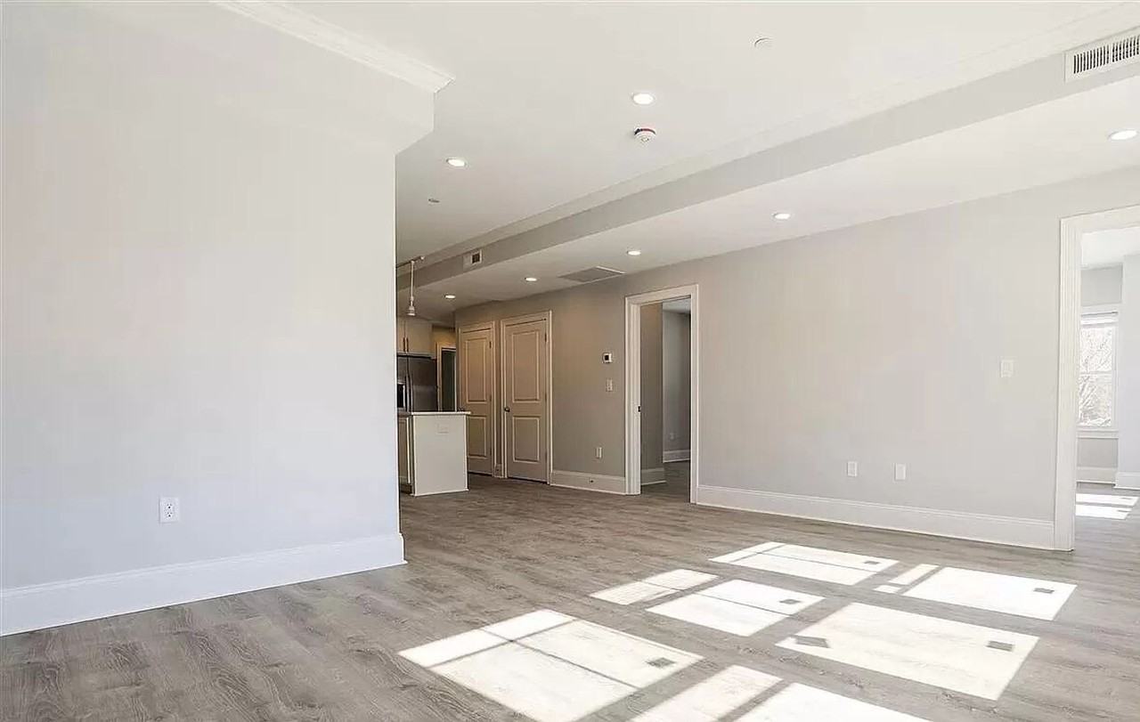 128 Kenrick St - Photo 5 of 9