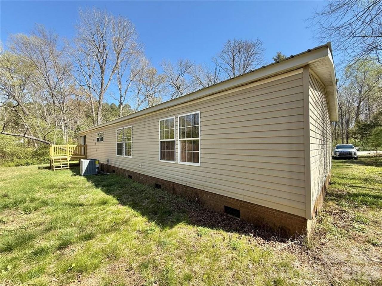 129 Reed St - Photo 3 of 20