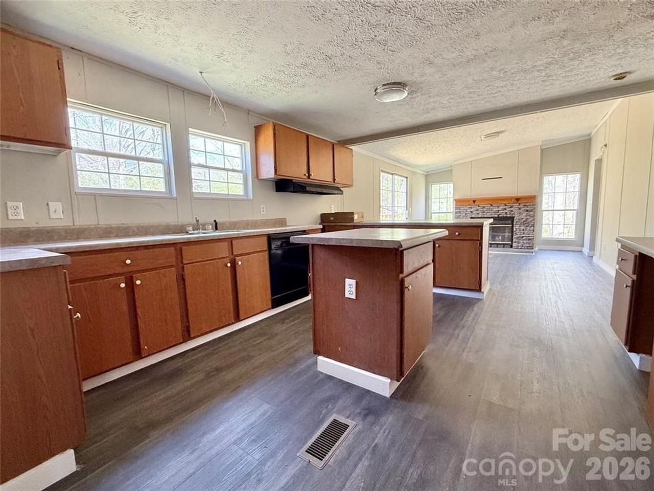 129 Reed St - Photo 6 of 20